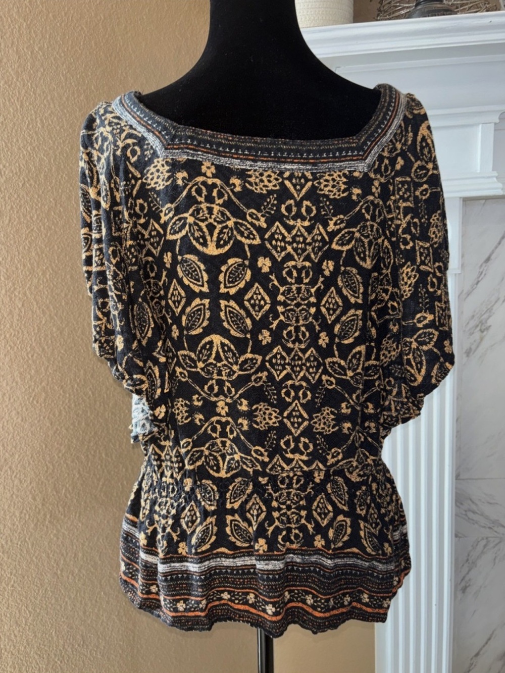 Democracy black and orange patterned top with a boho vibe Size XS #boho - Picture 3 of 7